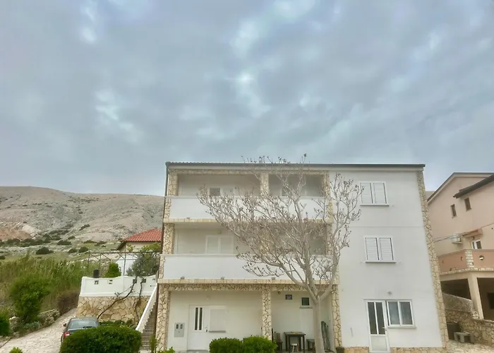 Apartments Anka Pag