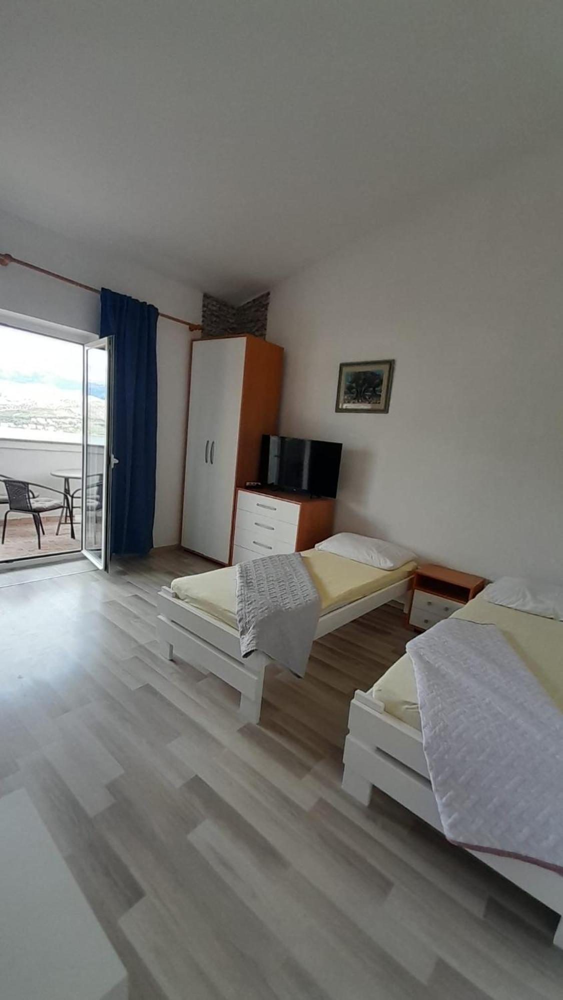Anka Pag Apartment Pag Town