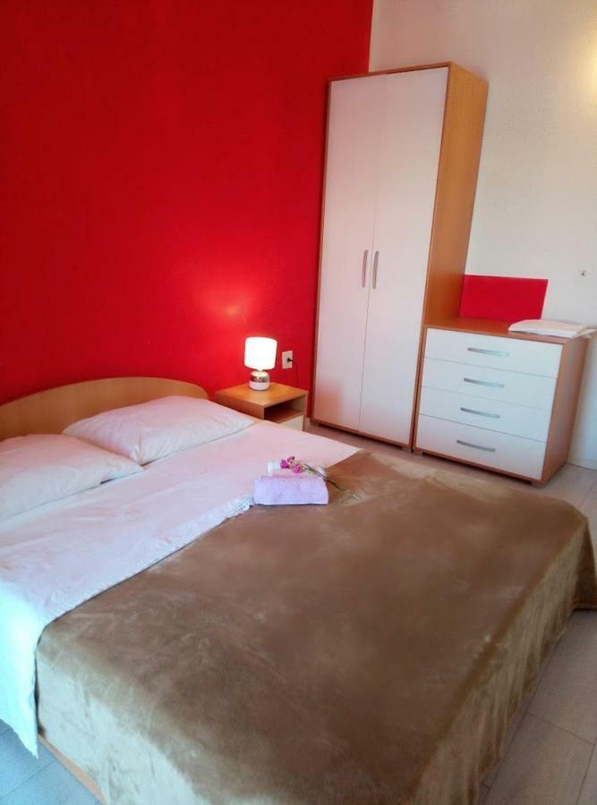 Anka Pag Apartment Pag Town