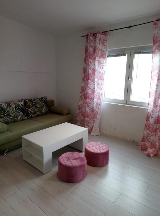 Anka Pag Apartment